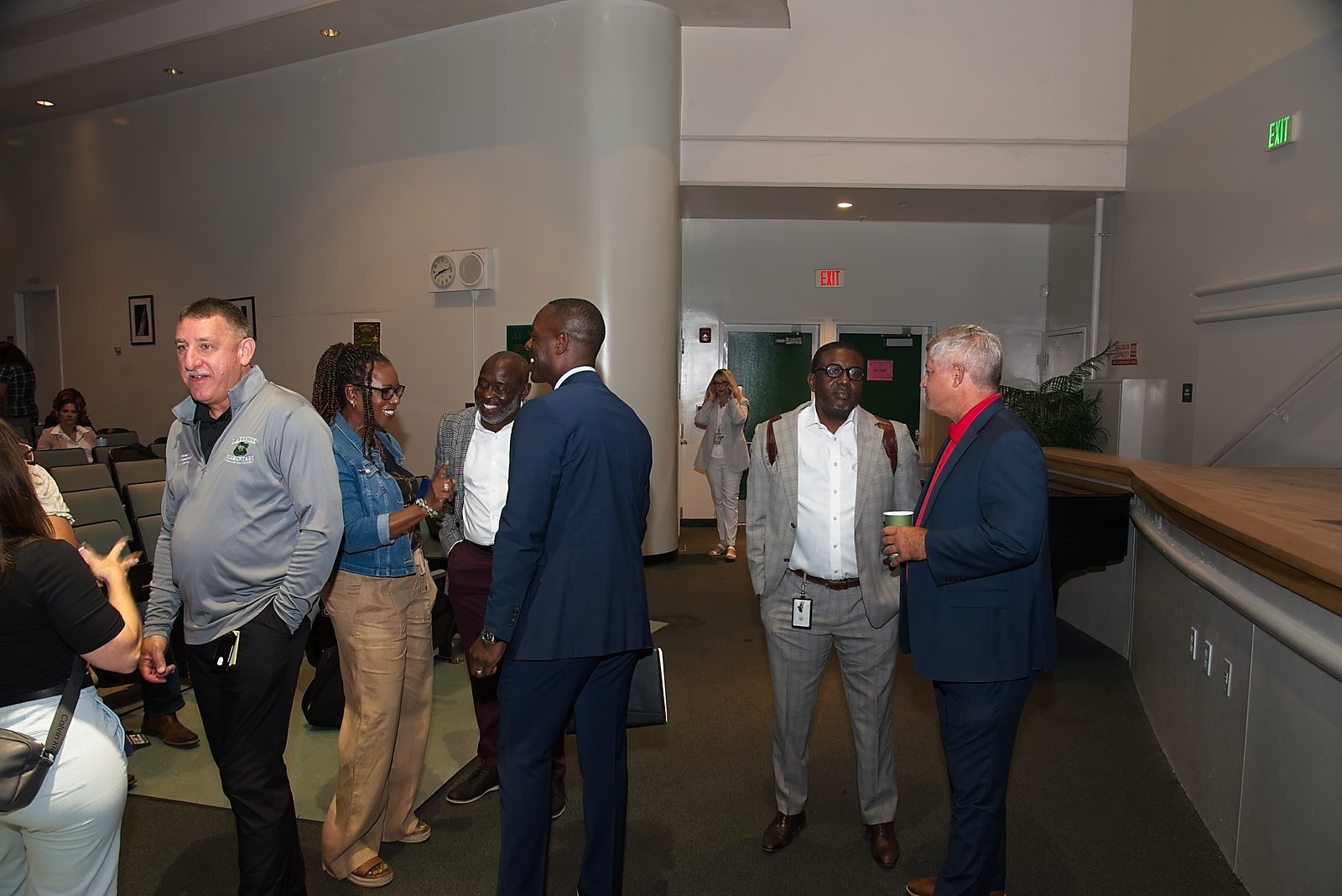 School and district leaders networking before a session at Academic Leadership Days
